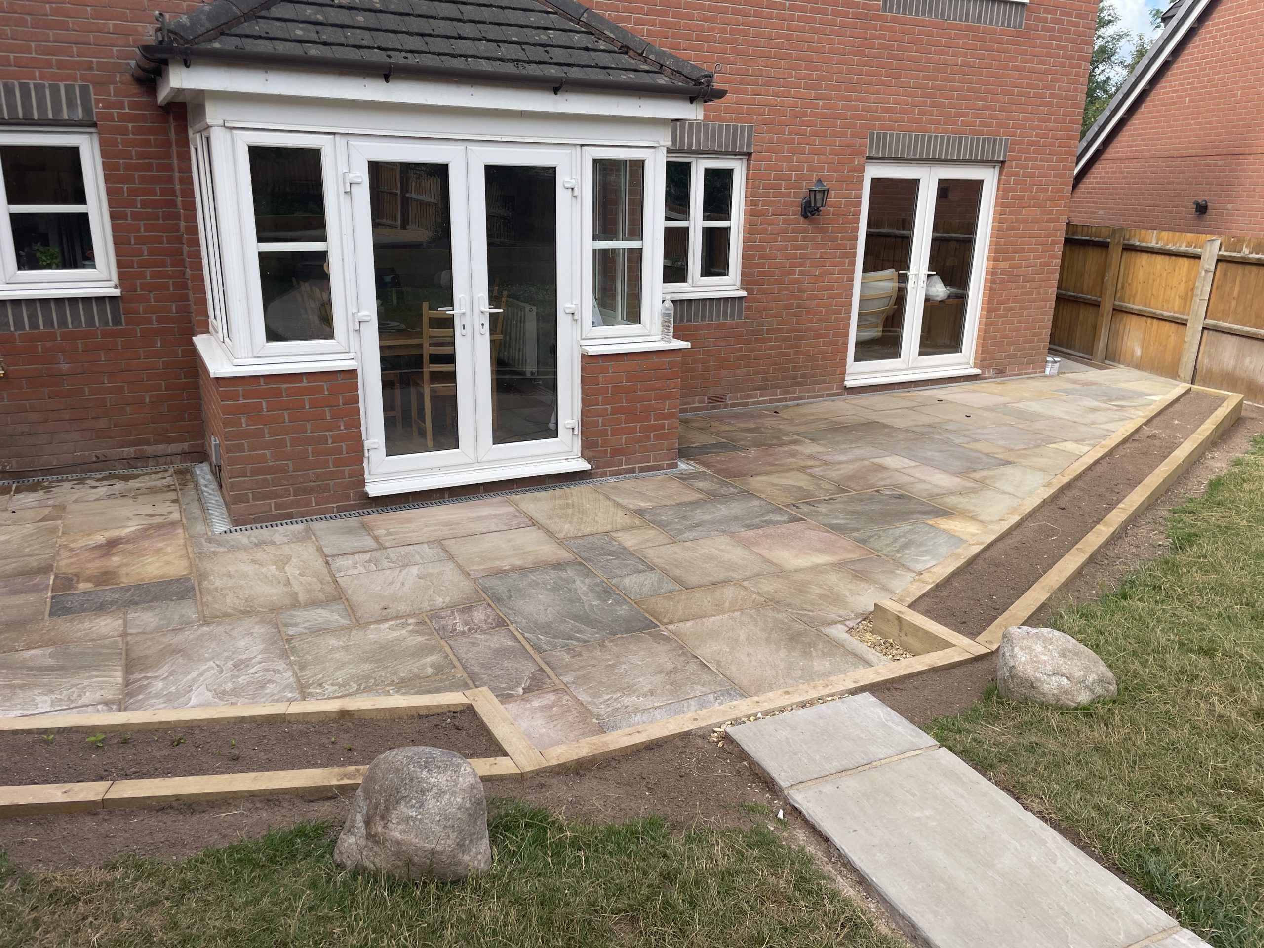 Autumn Blend four-size mix natural stone patio, Stone